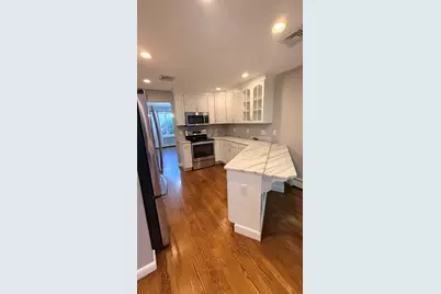 22 Grove Pl #6, Winchester, MA 01890 - Photo 5