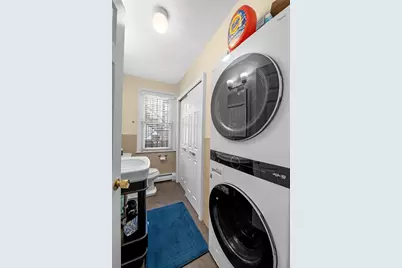 139 W 6th #1, Boston, MA 02127 - Photo 17