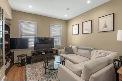 139 W 6th #1, Boston, MA 02127 - Photo 5