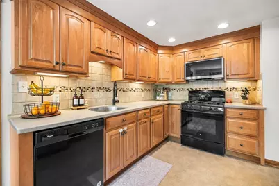 85 Malley Ave, Avon, MA 02322 - Photo 7