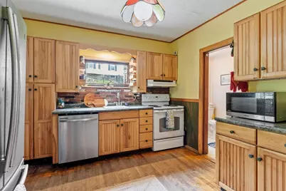 11 Wakefield St, Worcester, MA 01605 - Photo 13