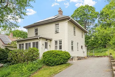 11 Wakefield St, Worcester, MA 01605 - Photo 1