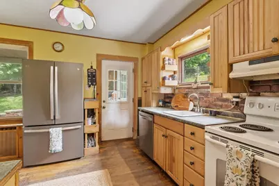 11 Wakefield St, Worcester, MA 01605 - Photo 15
