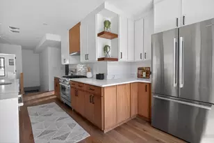 37 Kingston St, Somerville, MA 02144 - Photo 11