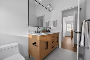 37 Kingston St, Somerville, MA 02144 - Photo 29