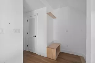 37 Kingston St, Somerville, MA 02144 - Photo 17