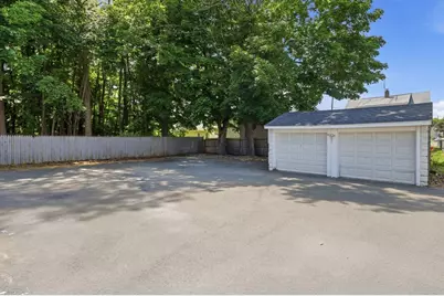 910-912 Granby Rd, Chicopee, MA 01020 - Photo 3