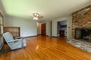 322 Spring St, Shrewsbury, MA 01545 - Photo 15