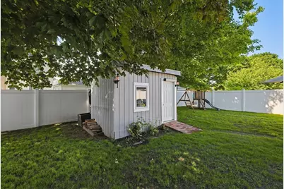 23 Kosciusko St, Peabody, MA 01960 - Photo 31