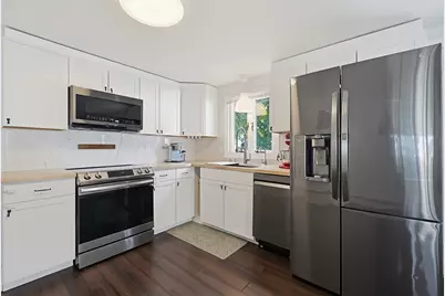 23 Kosciusko St, Peabody, MA 01960 - Photo 9