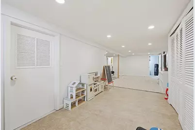 23 Kosciusko St, Peabody, MA 01960 - Photo 19