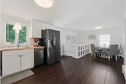 23 Kosciusko St, Peabody, MA 01960 - Photo 7