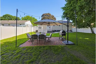 23 Kosciusko St, Peabody, MA 01960 - Photo 27