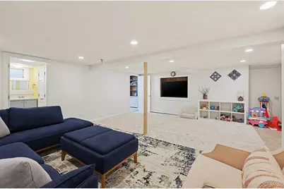 23 Kosciusko St, Peabody, MA 01960 - Photo 21