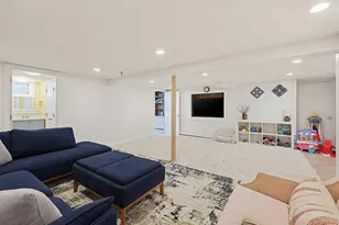 23 Kosciusko St, Peabody, MA 01960 - Photo 21