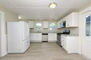 21 12th St, Wareham, MA 02538 - Photo 7