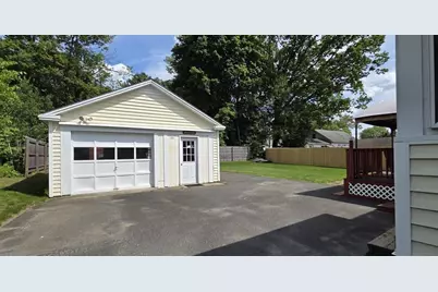 351 Davis Street, Greenfield, MA 01301 - Photo 33