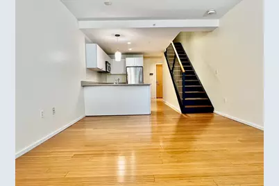 2 Earhart #121, Cambridge, MA 02141 - Photo 3