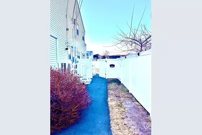 25 Naples Ave #R, Saugus, MA 01906 - Photo 3