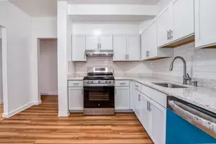 32 Hawthorne St, Boston, MA 02119 - Photo 5