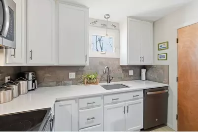 11 Paul St, Auburn, MA 01501 - Photo 9
