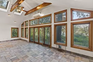 33 W Elm St, Hopkinton, MA 01748 - Photo 9