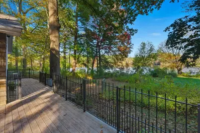 33 W Elm St, Hopkinton, MA 01748 - Photo 11