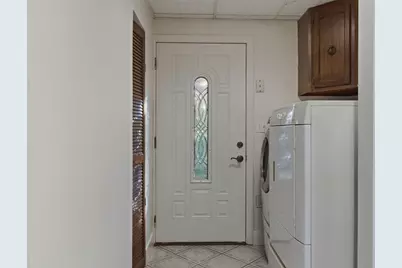 33 W Elm St, Hopkinton, MA 01748 - Photo 23
