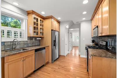 96 Beech St, Boston, MA 02131 - Photo 13