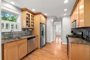 96 Beech St, Boston, MA 02131 - Photo 13