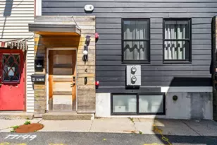 4 Everett Pl, Boston, MA 02128 - Photo 7