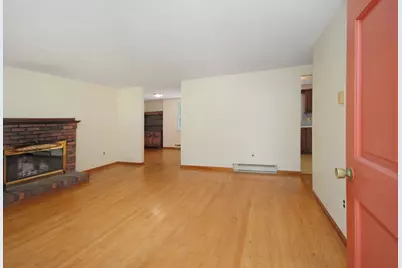 40 Shattuck St, Pepperell, MA 01463 - Photo 5