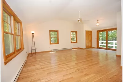40 Shattuck St, Pepperell, MA 01463 - Photo 13