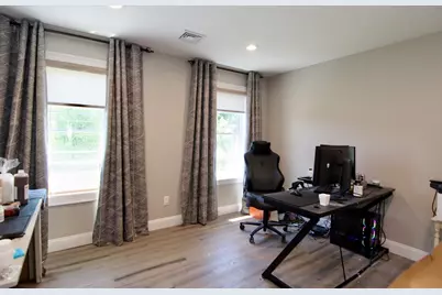 103 Oak Hollow Rd, Springfield, MA 01128 - Photo 37