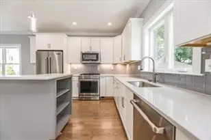 46 Murray Hill Rd, Boston, MA 02131 - Photo 3