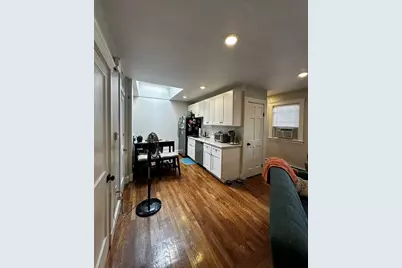 79 Farrington St #4, Quincy, MA 02170 - Photo 5