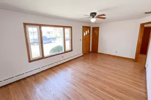 41 Hicks St, Chicopee, MA 01020 - Photo 7
