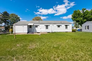 41 Hicks St, Chicopee, MA 01020 - Photo 5