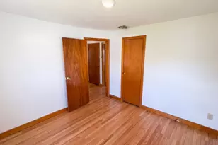 41 Hicks St, Chicopee, MA 01020 - Photo 13