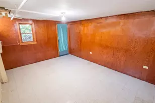 41 Hicks St, Chicopee, MA 01020 - Photo 15
