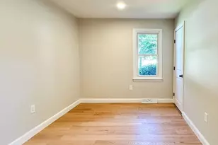 289 Commercial St, Whitman, MA 02382 - Photo 11