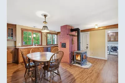 834 Pleasant St, Athol, MA 01331 - Photo 9