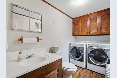 834 Pleasant St, Athol, MA 01331 - Photo 15