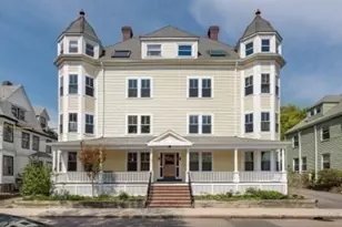 185 Davis Ave, Brookline, MA 02445 - Photo 15