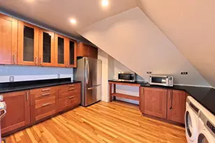185 Davis Ave, Brookline, MA 02445 - Photo 3