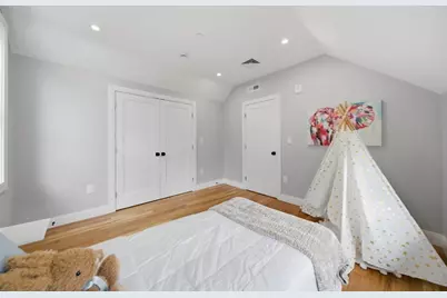 174 Walnut Street #2, Somerville, MA 02145 - Photo 3