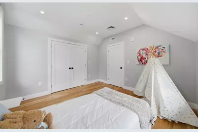 174 Walnut Street #2, Somerville, MA 02145 - Photo 3
