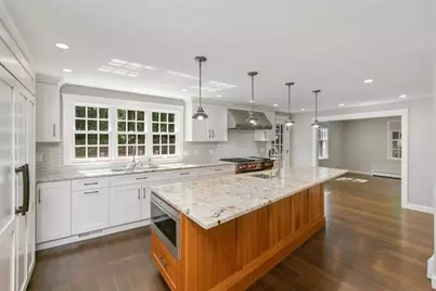 135 Raleigh Tavern Lane, North Andover, MA 01845 - Photo 5