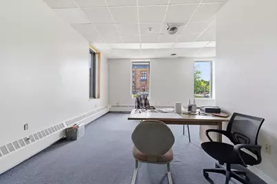 32 Belmont St, Brockton, MA 02301 - Photo 5