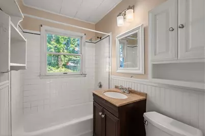 18 Lake St, Shrewsbury, MA 01545 - Photo 5